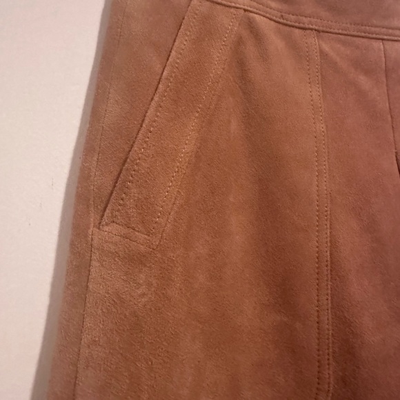 Vince Suede Skirt - Picture 3 of 9